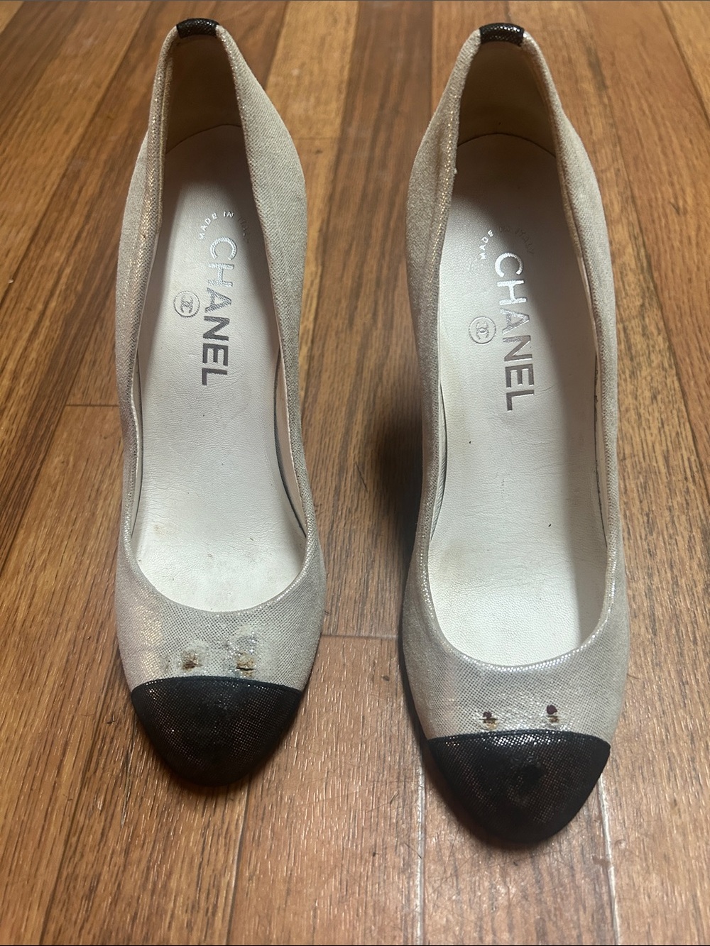 CHANEL Beige Canvas Pumps with Black Cap Toe - Picture 3 of 7